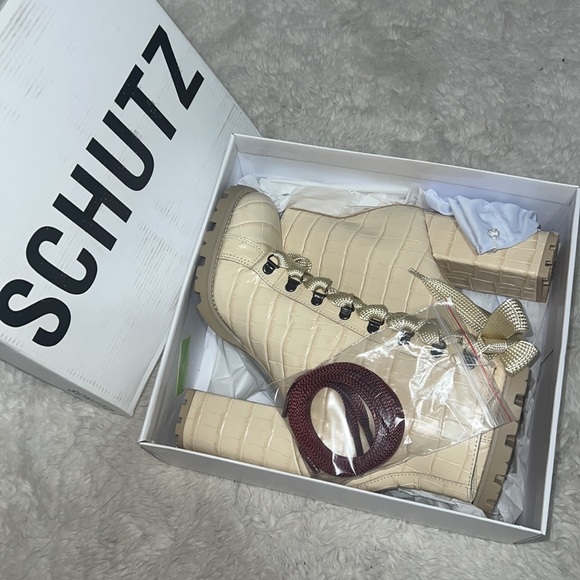 Brand New SCHUTZ Leather Booties - Sz 9 - Picture 7 of 7
